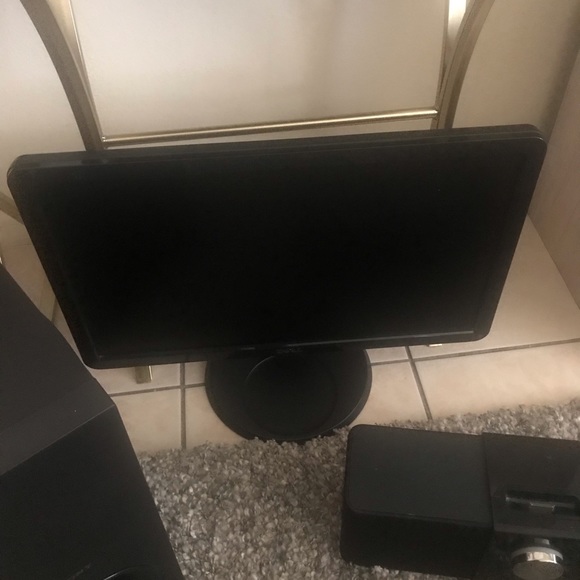 Electronic Bundle! Three great items! Sony! Dell! Logitech! - Picture 4 of 4